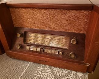 Antique Philco radio