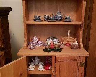 Pine folk cupboard