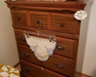 Chest of drawers