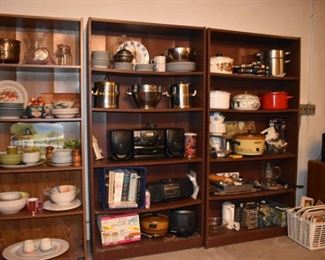Vase, Kitchen Housewares, Sony Stereo Radio, Pots Pans Slow cooker, Small Appliances, Cookbooks