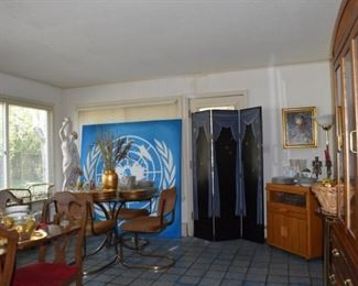 Overview of Four Season Room