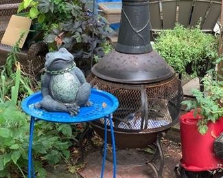 Great potbelly fire pit- ready for cool fall evenings!