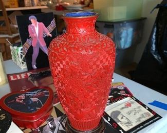 Stunning cinnabar vase!