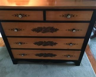 Hitchcock chest of drawers