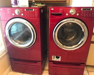 NICE LG WASHER & DRYER