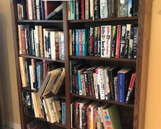 BOOKS & BOOKSHELVES