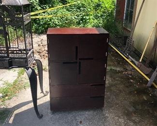 FUNCKY CABINET