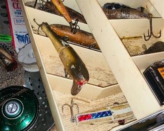 vintage wooden fishing lures