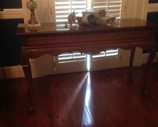 ornate leg sofa table