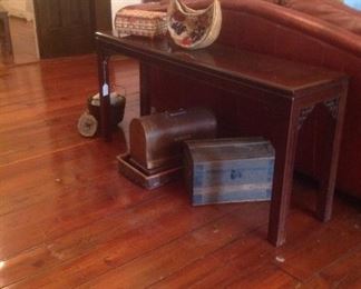 Vintage Singer sewing machine with wooden case, vintage small chest with tray, etc