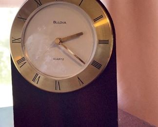 Biko a Mantle clock