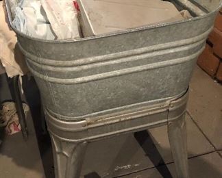 Wash tub