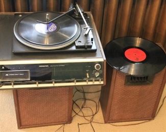 Record player 8 track with speakers that works well