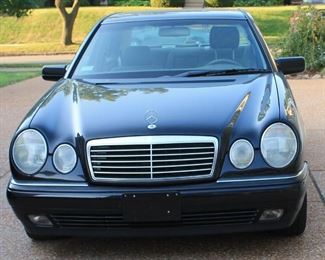 1989 Mercedes E320 very clean