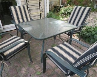 Patio set with new cushions