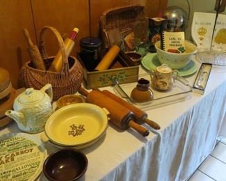 Lots of great kitchen collectibles and everyday items