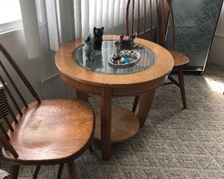 Round table,glass top