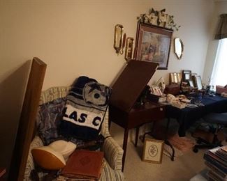 Dallas Cowboys throw, side chair 