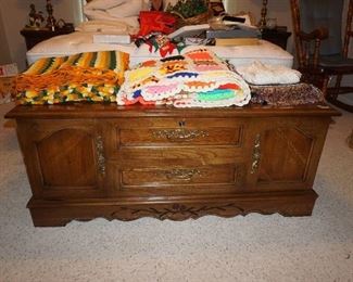 Lane cedar chest