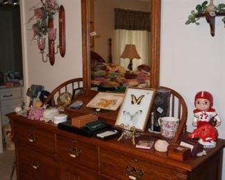 Dresser by Lexington, dresser boxes and other decorative items