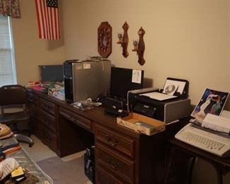 HP XW8400 workstation, LG display, Lexmark X all in one printer, Brother electric typewriter on a vintage typewriter table, Creative speakers and a Creative Camera