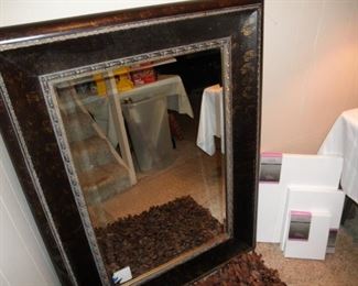 LOVELY MIRROR
