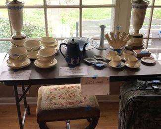 Wedgwood lamps, bowls, candle holders, cups/saucers