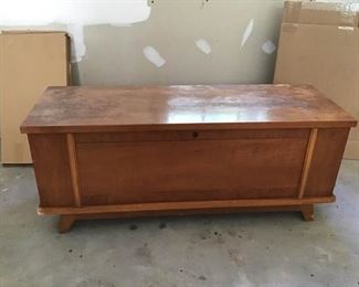 Furniture https://ctbids.com/#!/description/share/233904