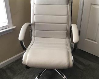 Desk Chair https://ctbids.com/#!/description/share/234002