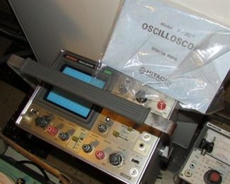 Hitachi V-202F Oscilloscope