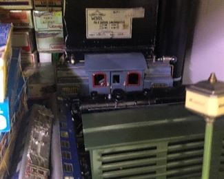 Standard gauge loco mint