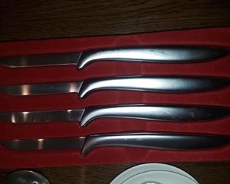 Gerber Miming, set of 4 steak knives. 