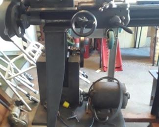 Metal lathe. 8" swing, 3ft bed. Southbend Engine Lathe. 