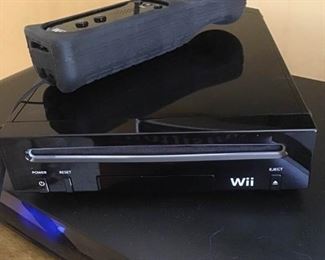 Nintendo Wii Black Console System and Controller
