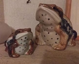 Made in Japan ceramic frog pair