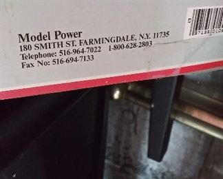 Model Power train set. HO scale