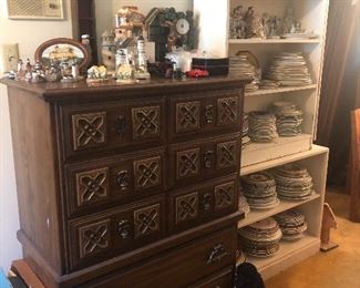 chest of drawers