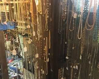 Vintage fashion/costume jewelry 