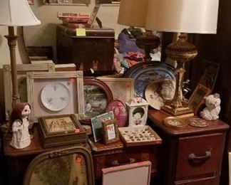 lamps, artwork, vintage vanity with mirror