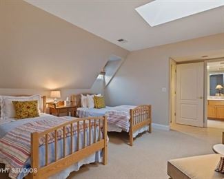 Vermont Tubbs Cavendish Twin Platform Bed
Vernon Tubbs