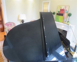 Yamaha G3 Grand Piano
Polished Ebony