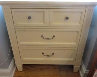 Lane Furniture Cottage White Nightstand
Country Living Collection