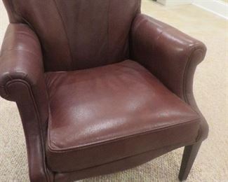 Slip Arm Leather Chair
Toms-Price Furniture