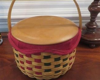 2003 Longaberger Tree Trimmings Basket