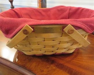 2004 Longaberger Christmas Basket