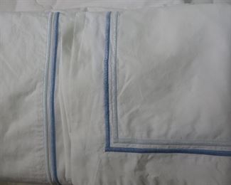 Matouk Twin Bedding