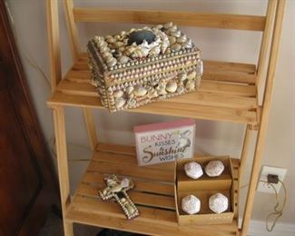 sailor art-shell box and cross