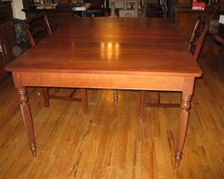 Dining table with 5 legs, 6 leaves