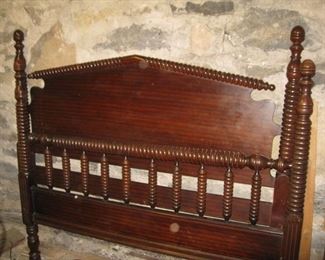 Jenny Lind full bed