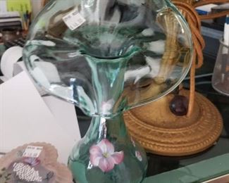 Fenton hand-painted jack-in-the-pulpit vase